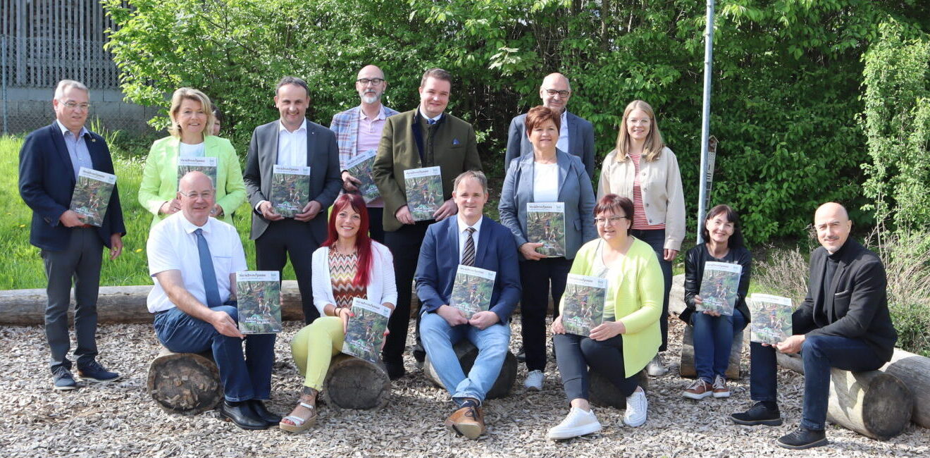 Gruppenbild mit den ILE-Bürgermeistern.